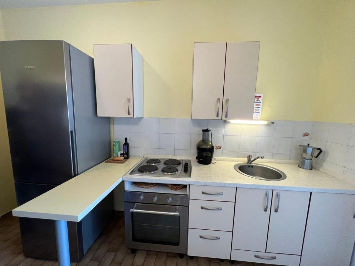 Sea Breeze Apartments With Private Beach And Boat Anchorage Stara Novalja Exterior foto